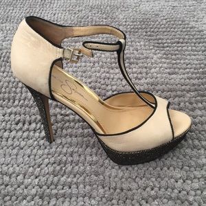 Jessica Simpson pumps/heels